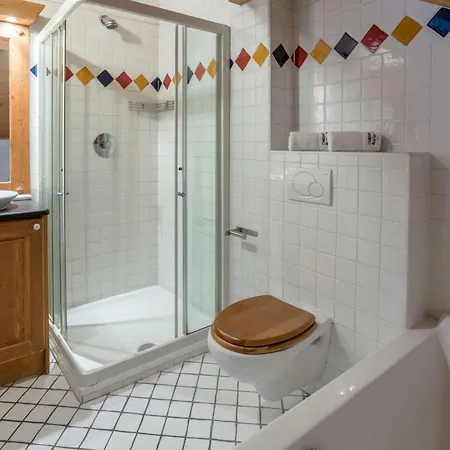 Appartement Vallet - Year *